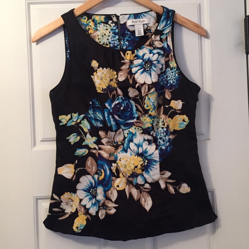 White House Black Market fully lined floral top